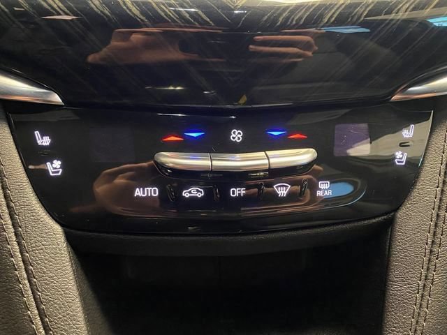 Used 2023 Cadillac XT6 Premium Luxury AWD/4WD image 19