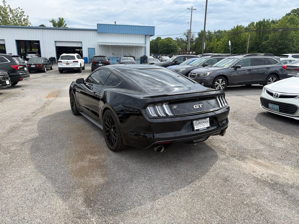 Used 2017 Ford Mustang GT RWD image 6