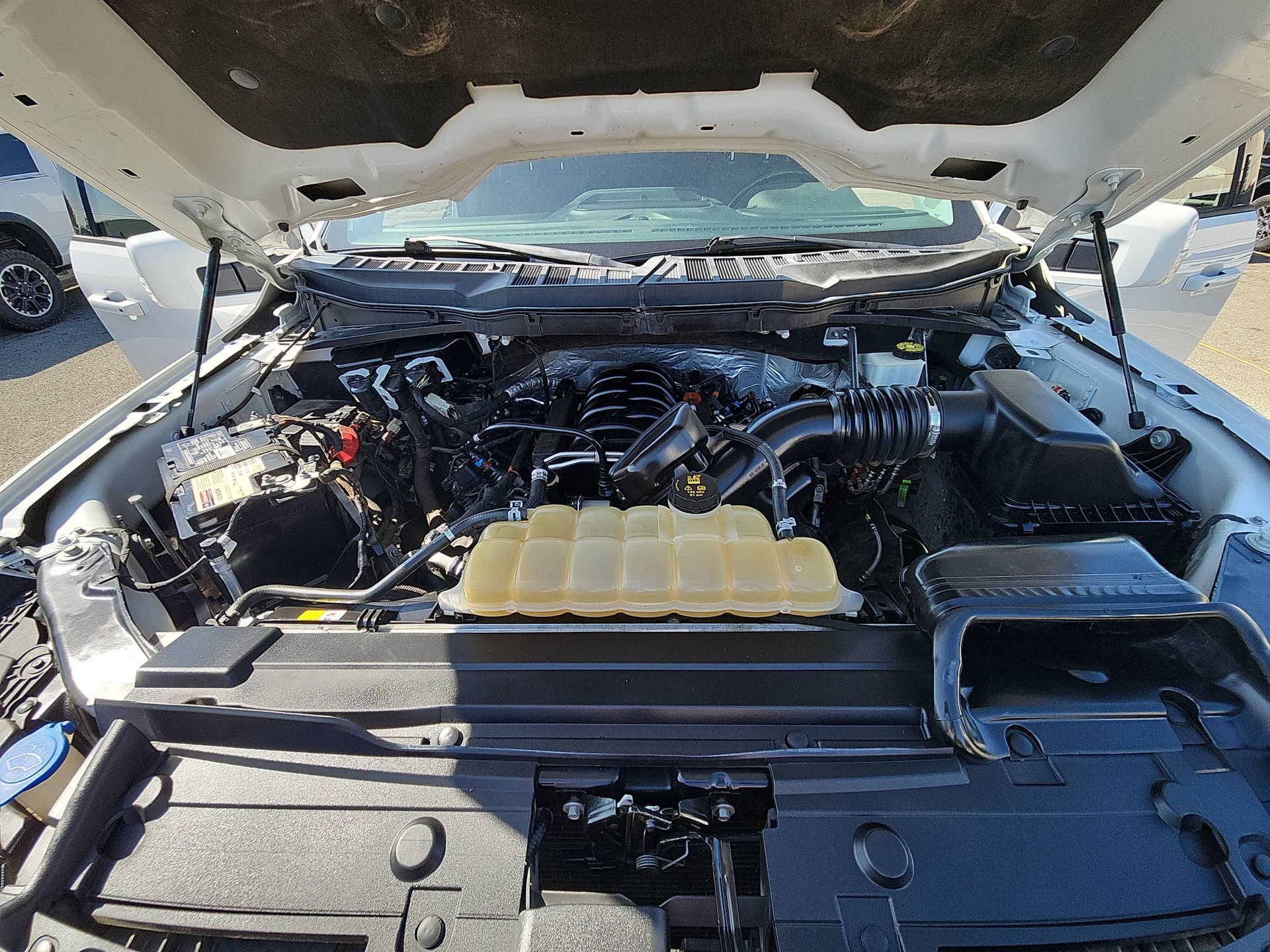 Used 2021 Ford F150 Lariat AWD/4WD image 17