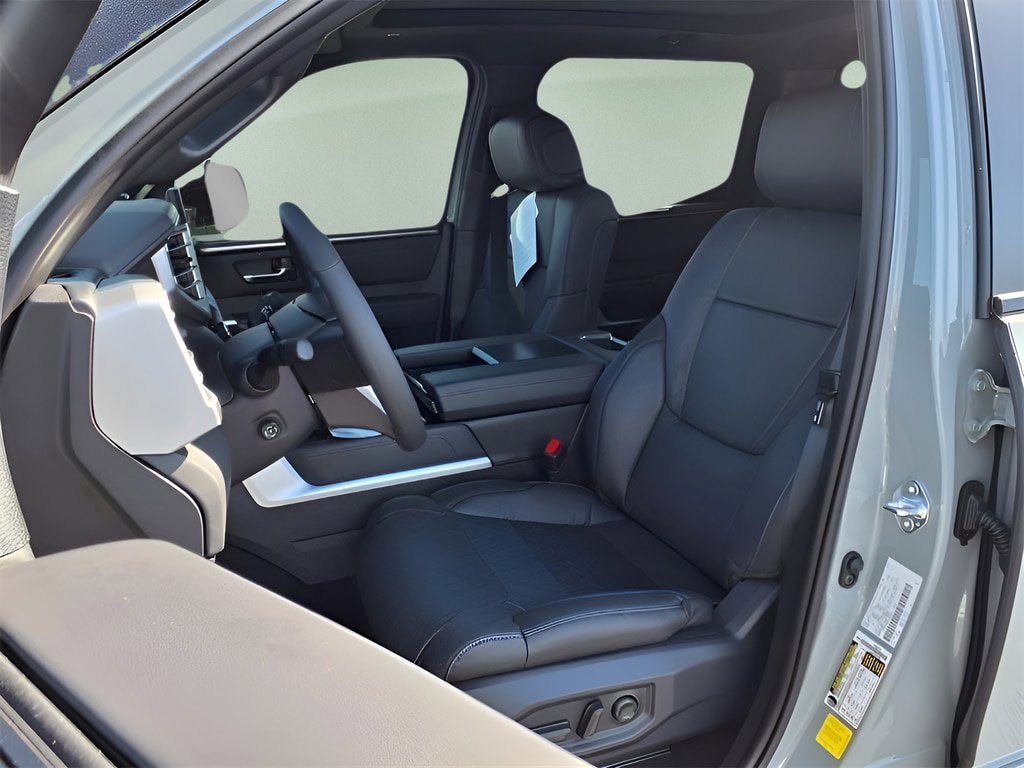 New 2025 Toyota Tundra Platinum AWD/4WD image 4
