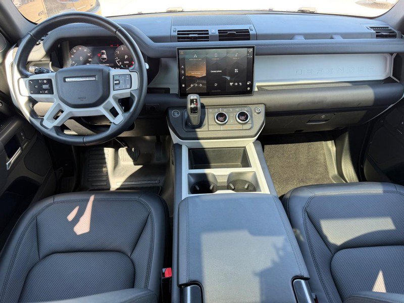Used 2025 Land Rover Defender 110 S image 10