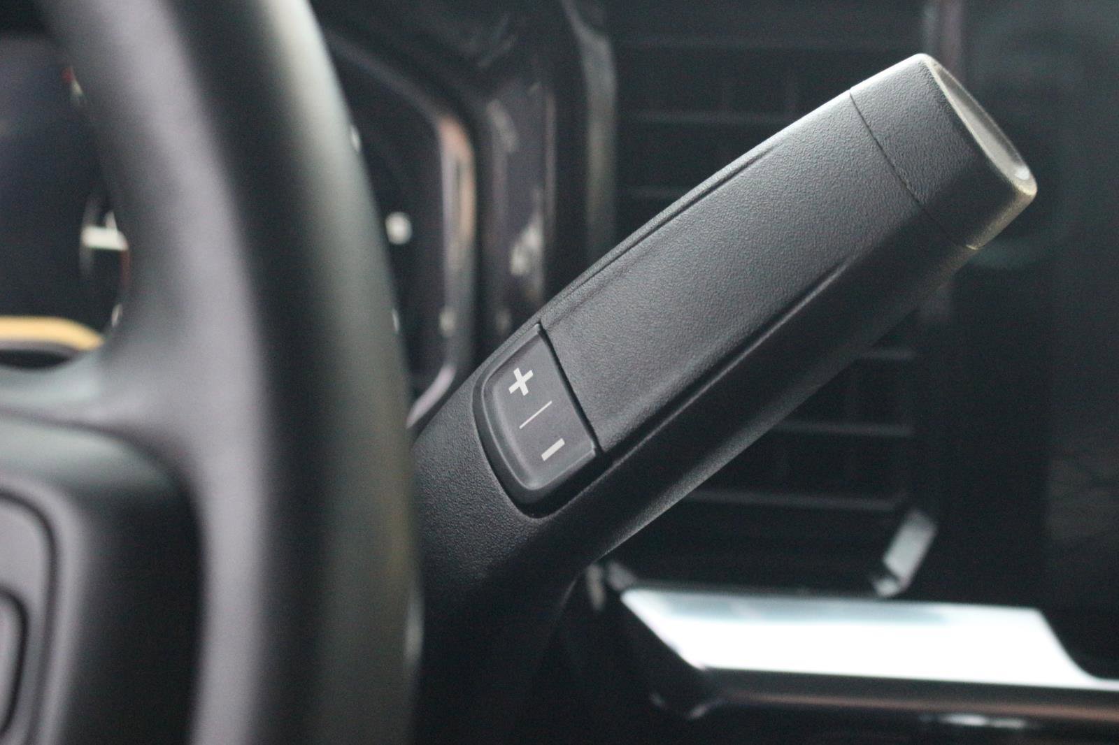 Used 2023 GMC Sierra 1500 SLT image 31