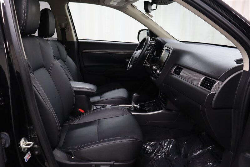 Used 2020 Mitsubishi Outlander GT AWD/4WD image 17