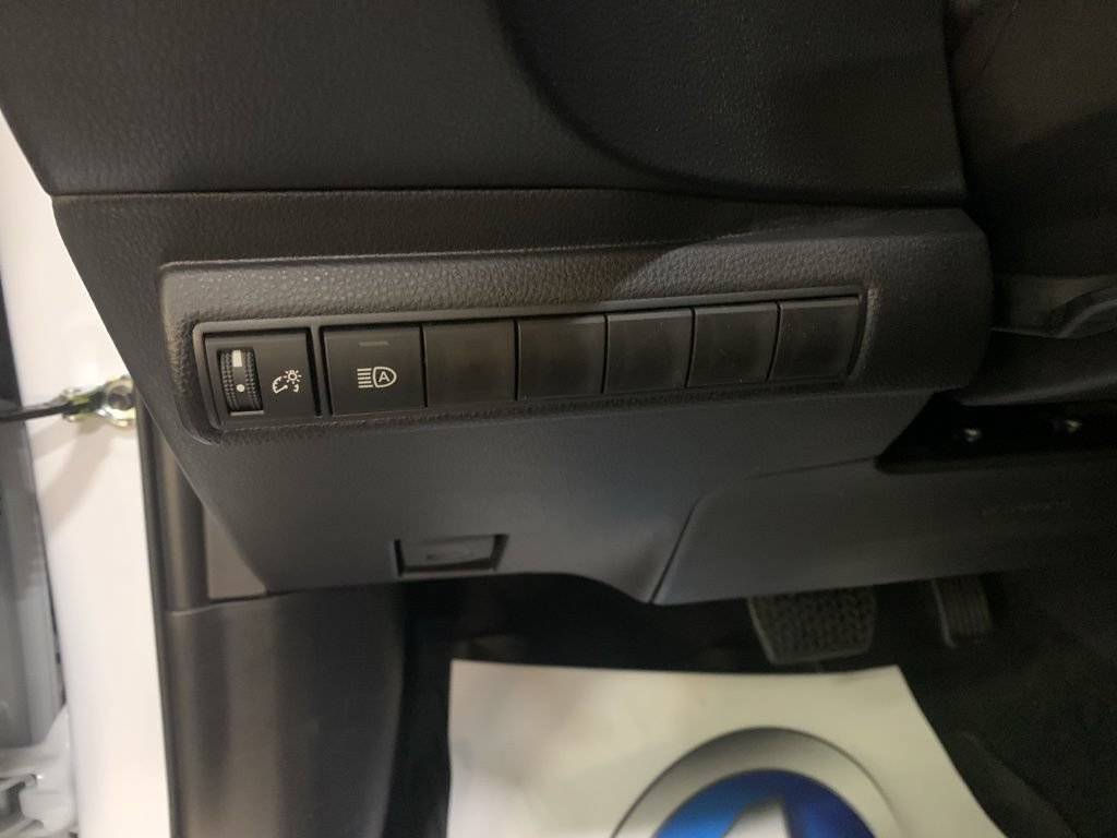 New 2026 Toyota Corolla LE FWD image 28