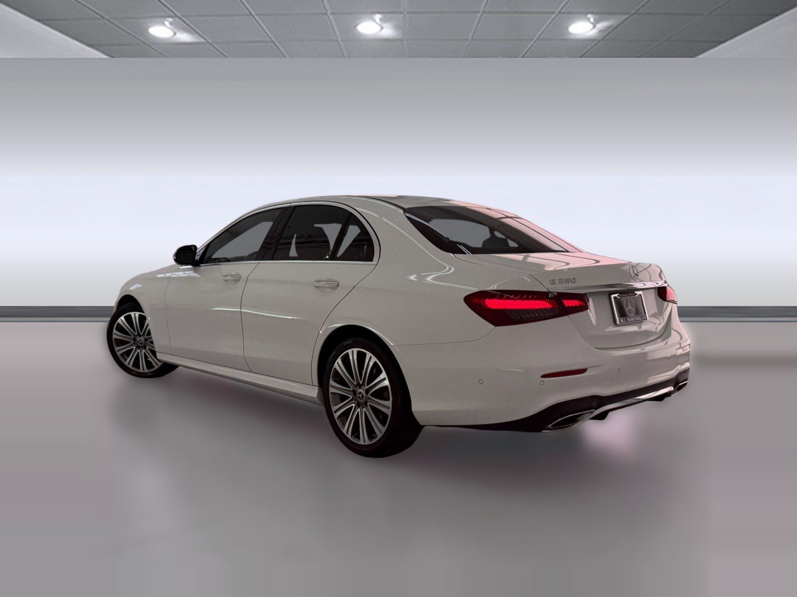 Used 2021 Mercedes-Benz E 350 Sedan image 3