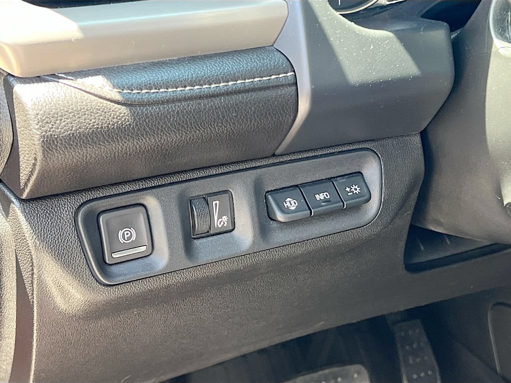 Used 2021 GMC Acadia Denali w/ Trailering Package FWD image 10