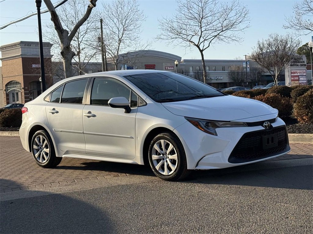 Used 2021 Toyota Corolla LE video 1