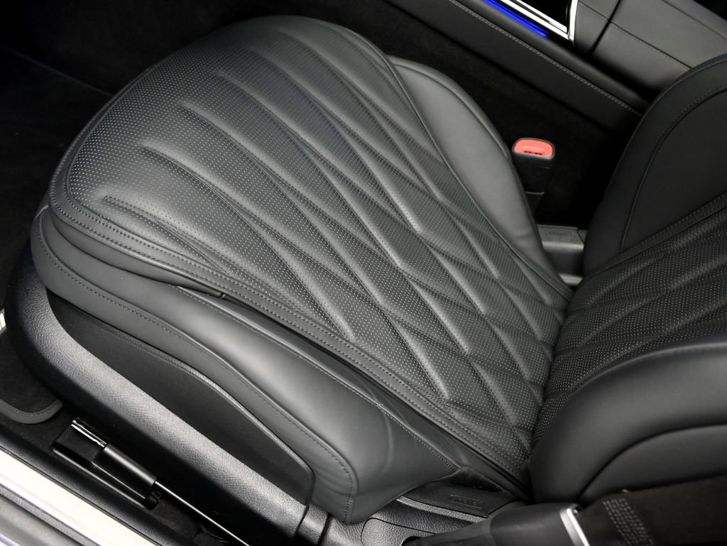 Used 2025 Mercedes-Benz S 63 AMG S w/ AMG Night Package image 15