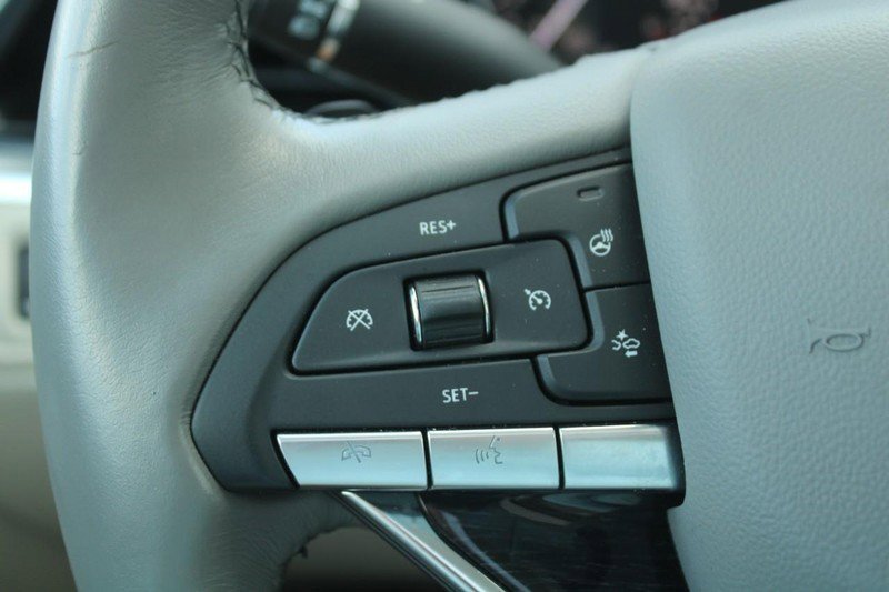 Certified 2024 Cadillac XT6 Premium Luxury image 18