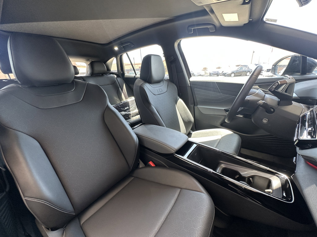 Used 2023 Volkswagen ID.4 S image 29