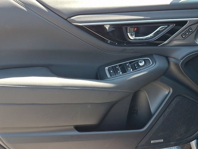 Used 2023 Subaru Outback Limited AWD/4WD image 12