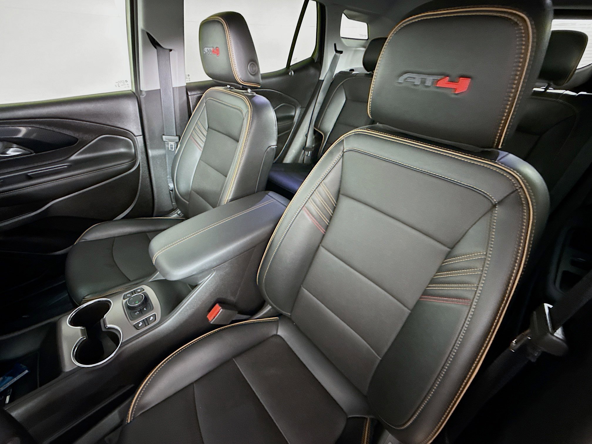 Used 2024 GMC Terrain AT4 image 25