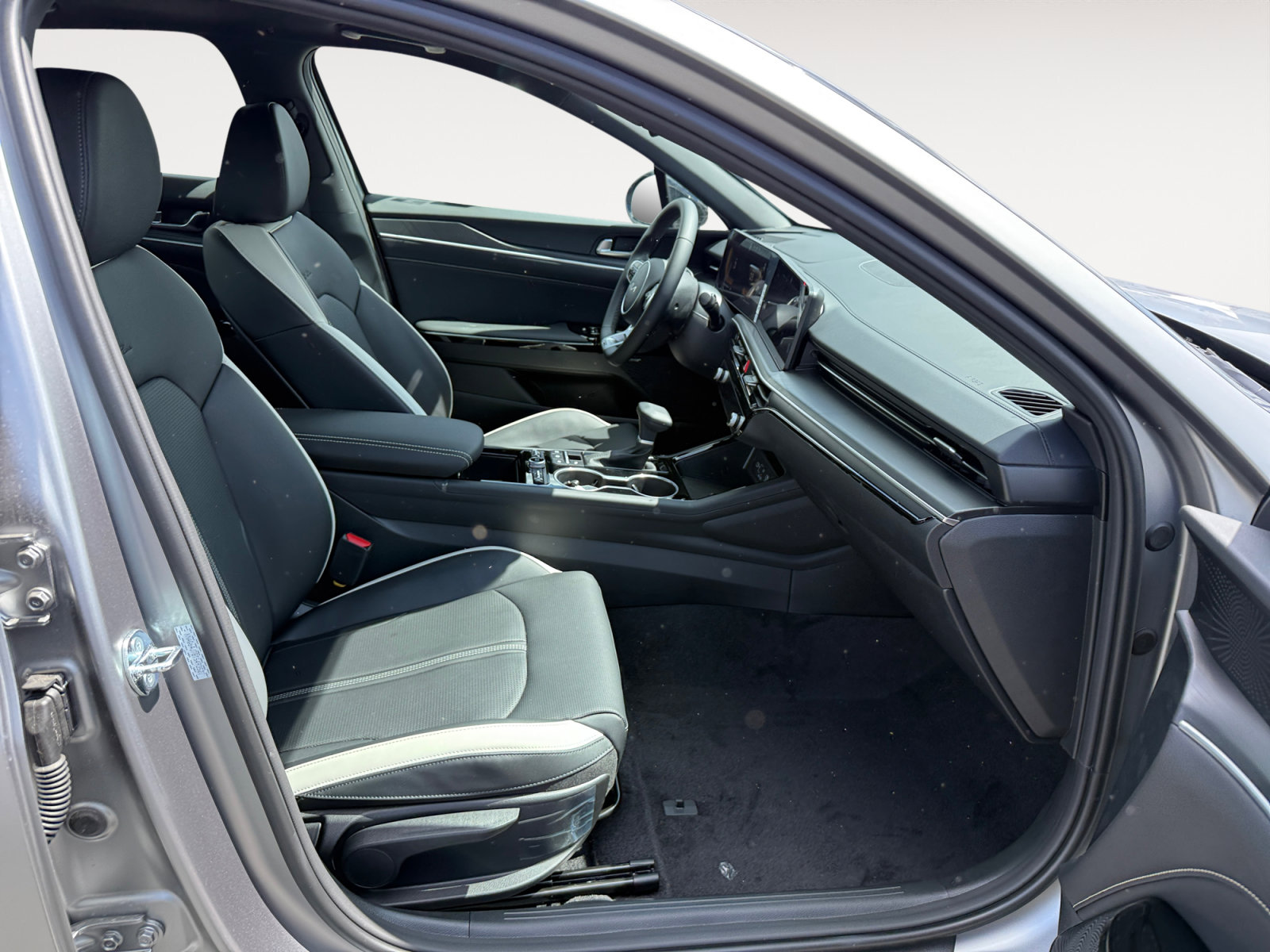 New 2026 Kia K5 GT-Line w/ GT-Line Premium Package FWD image 19
