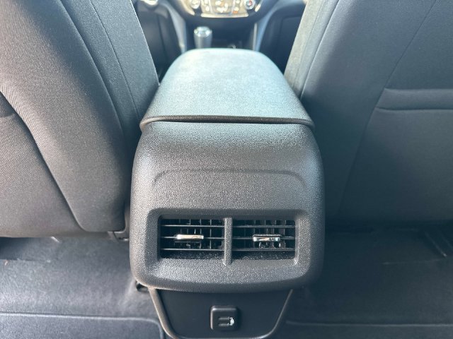 Used 2020 Chevrolet Equinox LT w/ LPO, Floor Liner Package FWD image 16
