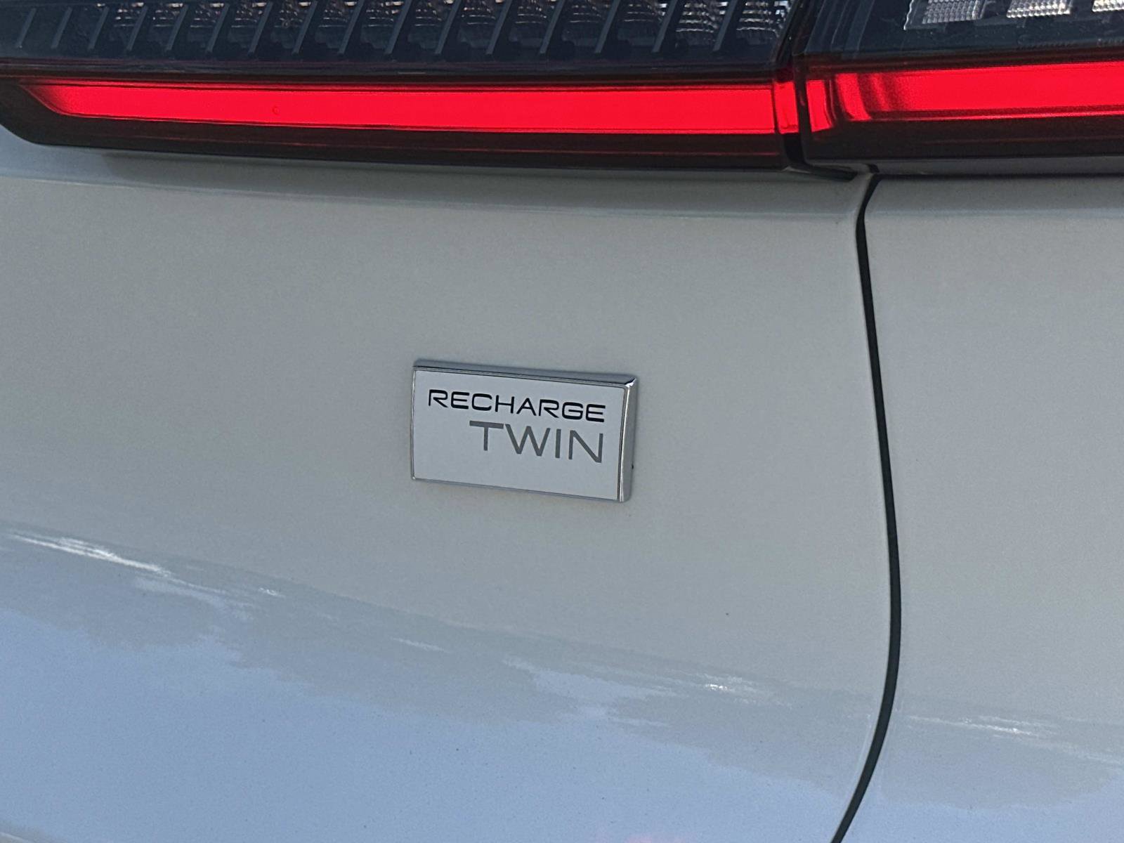 Certified 2023 Volvo C40 P8 Recharge Plus AWD/4WD image 28
