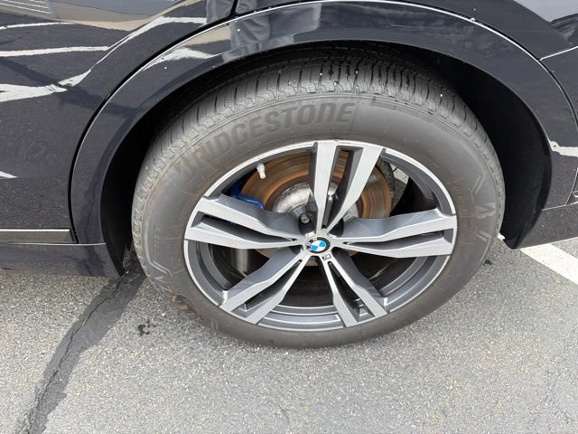Used 2020 BMW X7 xDrive40i w/ M Sport Package AWD/4WD image 42