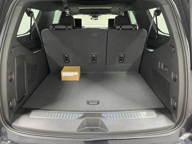New 2026 Chevrolet Suburban Premier image 25
