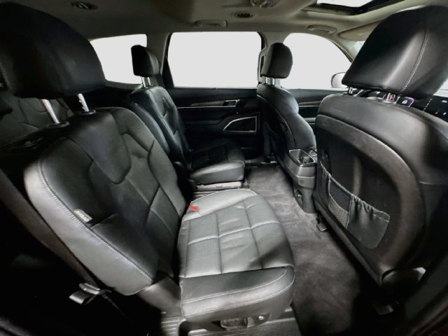 Certified 2023 Kia Telluride EX w/ EX Captain's Chair Package AWD/4WD image 30