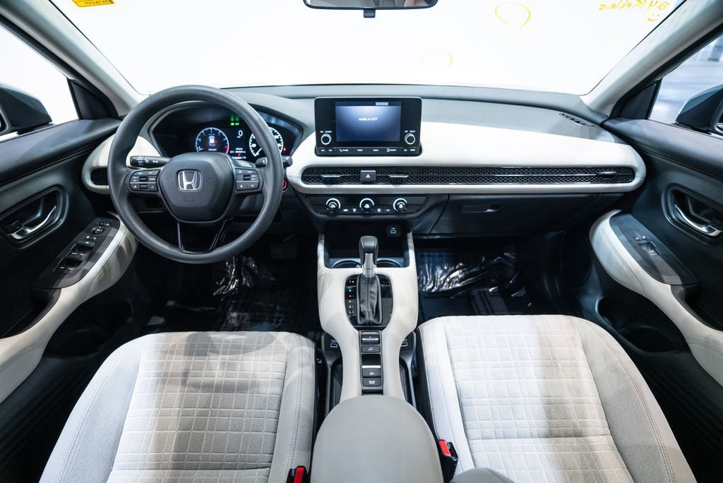 Used 2023 Honda HR-V LX image 14