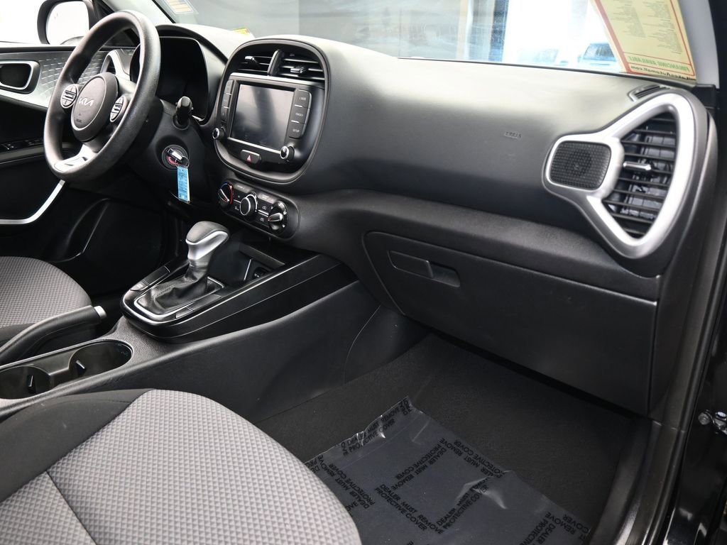 Used 2023 Kia Soul LX w/ Option Group 015 image 38