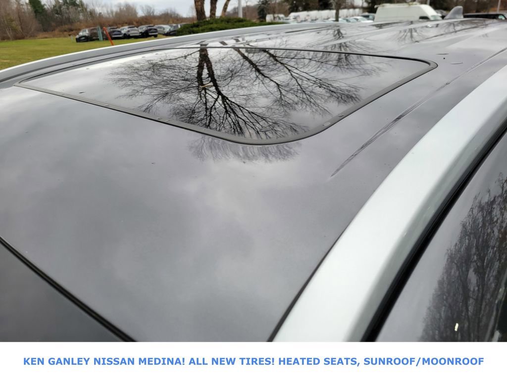 Used 2023 Toyota Highlander L image 17