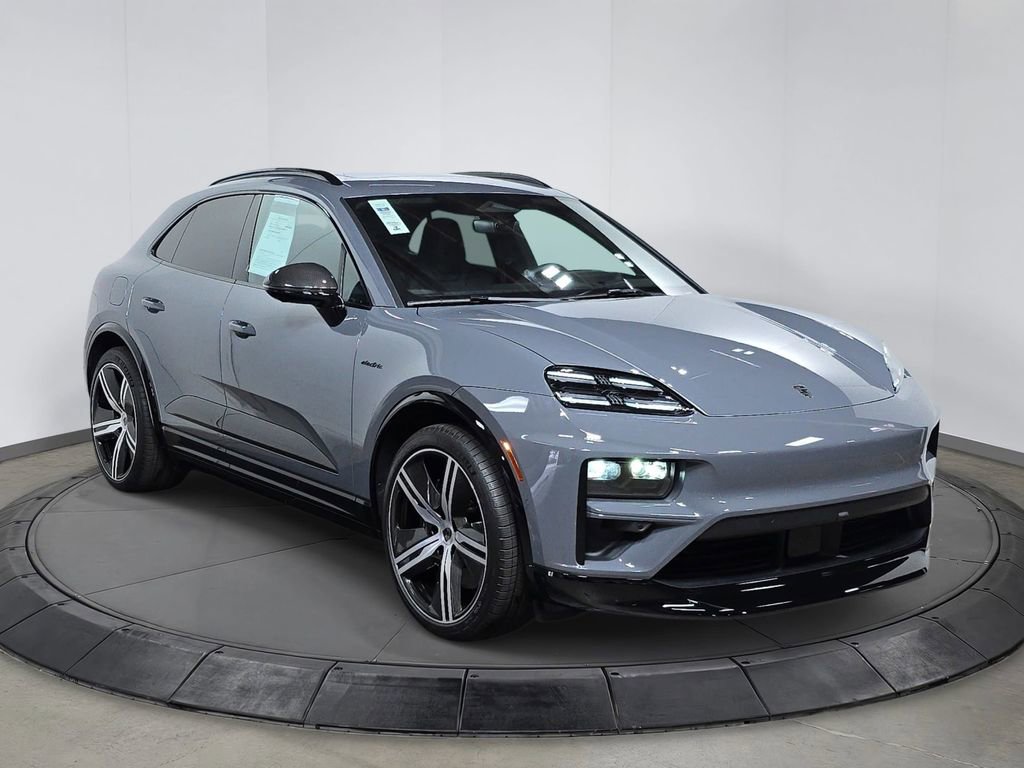 Used 2025 Porsche Macan Turbo Electric AWD/4WD image 9