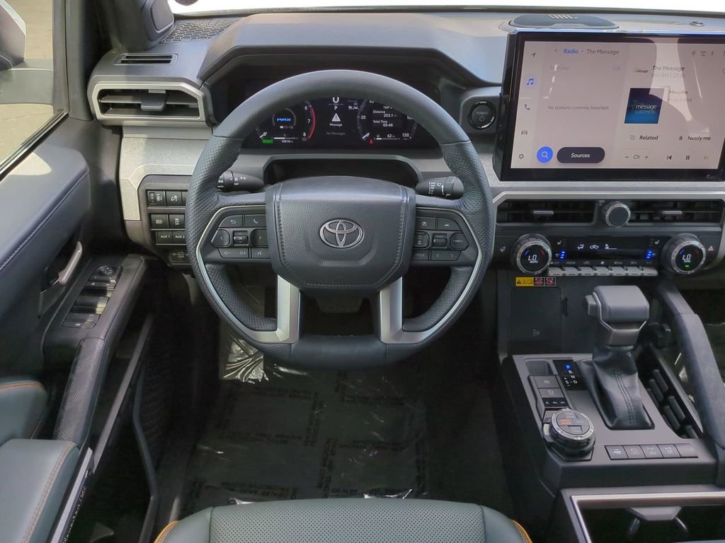 Used 2025 Toyota Tacoma Trailhunter image 15
