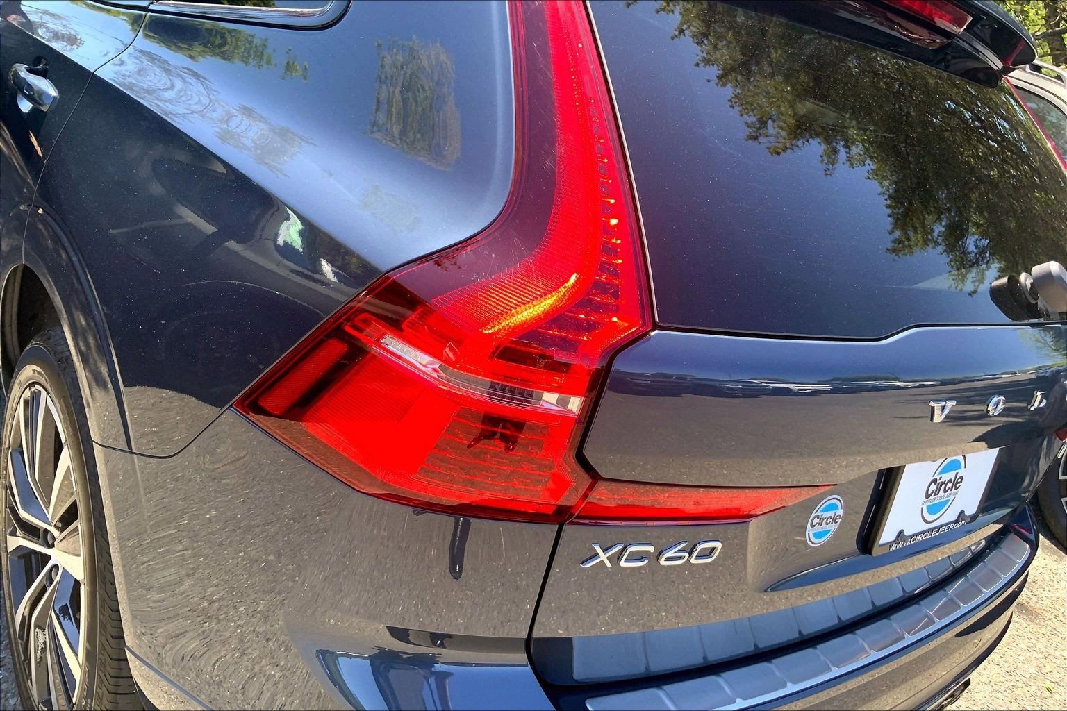 Used 2025 Volvo XC60 B5 Plus w/ Climate Package AWD/4WD image 24