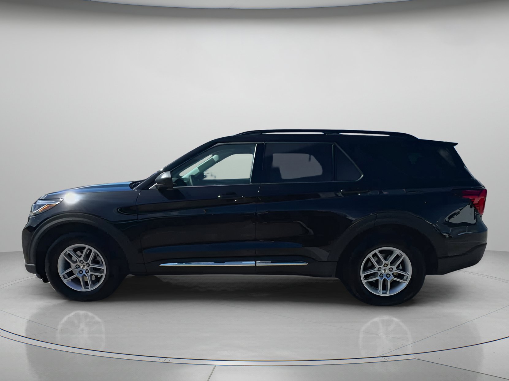 New 2025 Ford Explorer Active w/ Active Comfort Package image 16