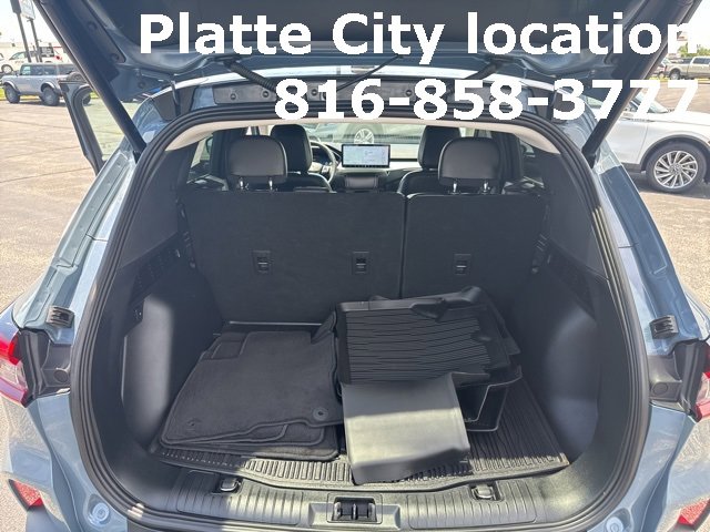 Used 2023 Ford Escape Platinum image 32