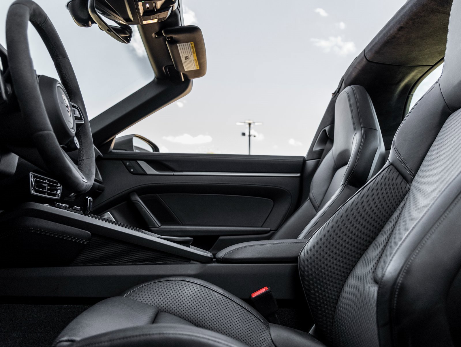 Used 2024 Porsche 911 Targa 4S w/ Premium Package image 22