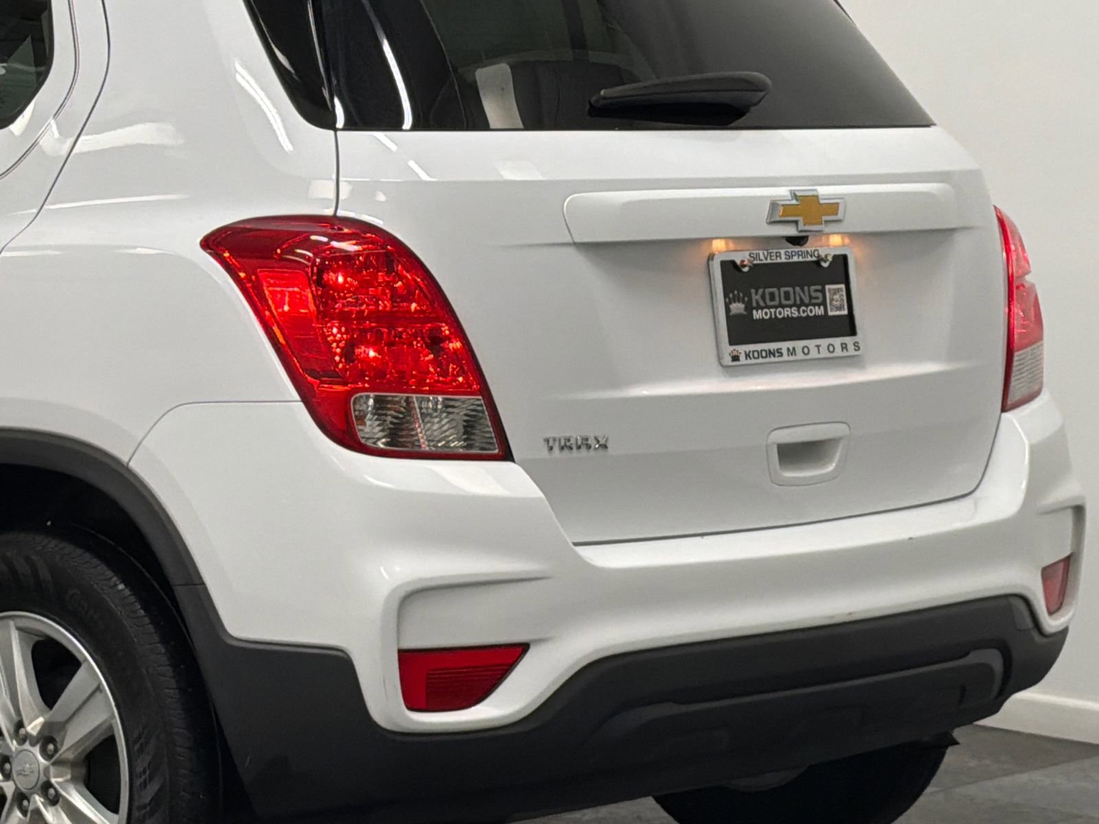 Used 2019 Chevrolet Trax LS w/ Tint and Cruise Package FWD image 7