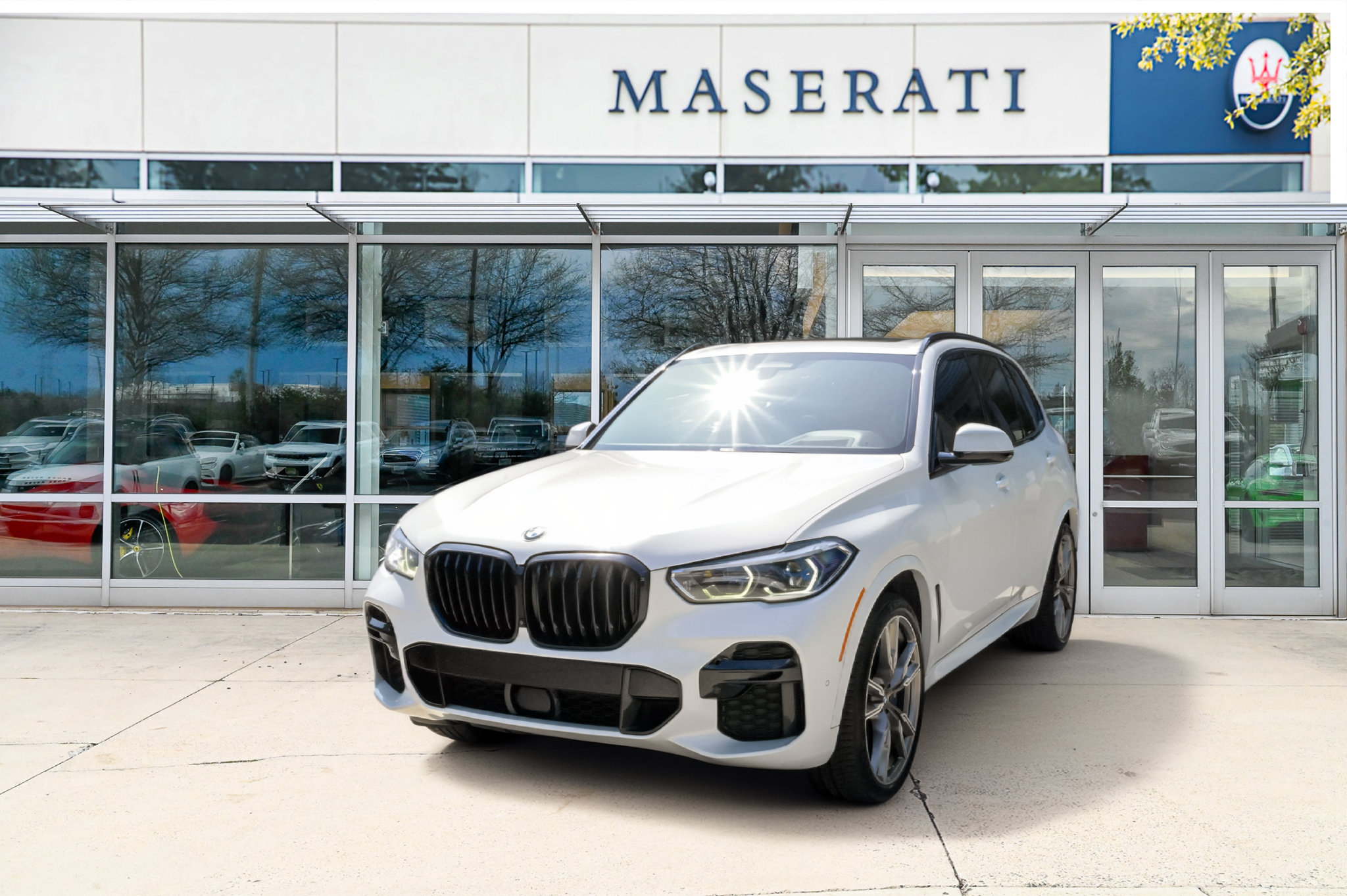 Used 2022 BMW X5 M50i w/ Executive Package AWD/4WD image 1