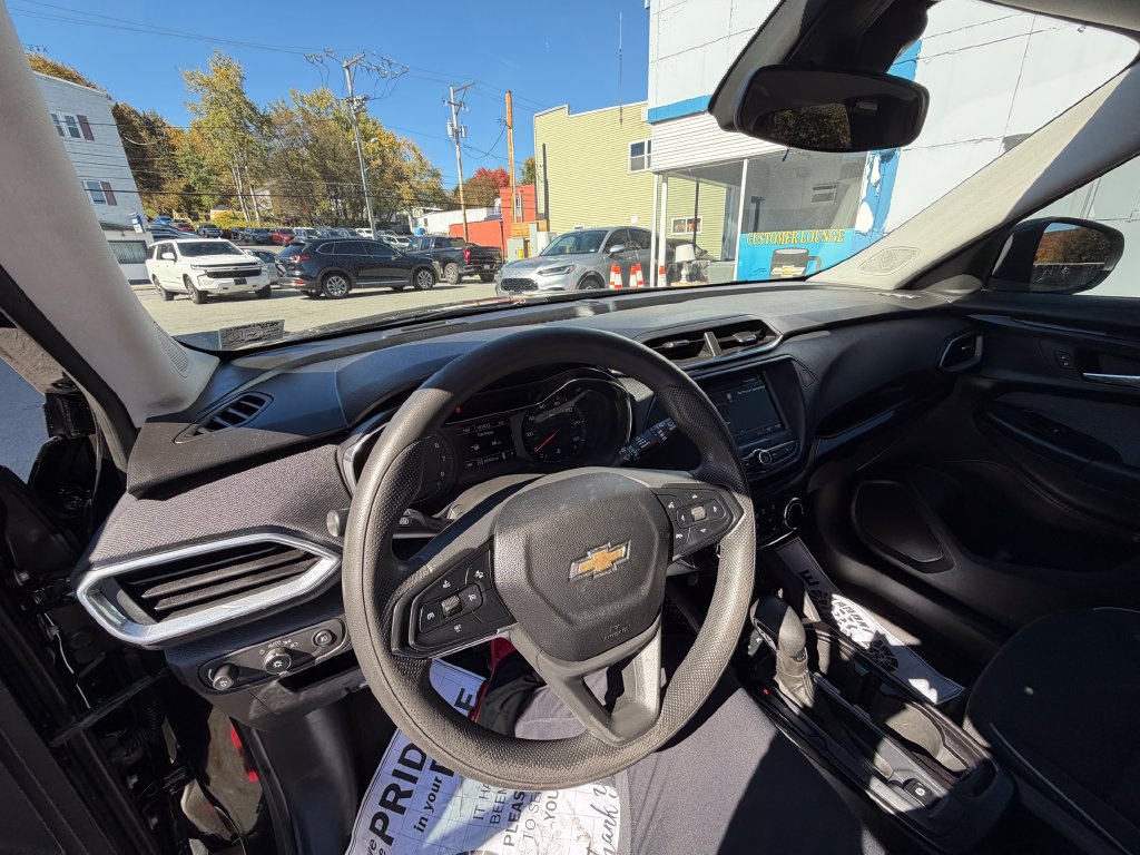 Used 2023 Chevrolet TrailBlazer LT AWD/4WD image 22