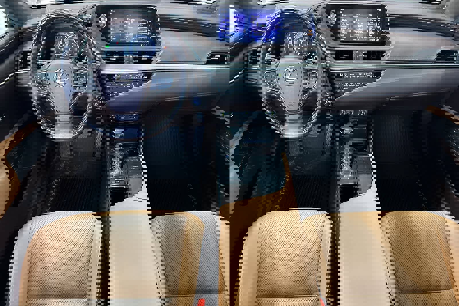 Used 2019 Lexus ES 300h w/ Premium Package image 4