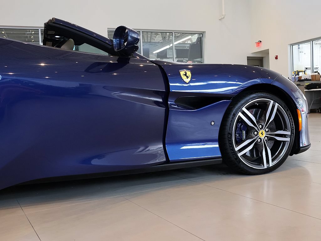 Certified 2019 Ferrari Portofino RWD image 40