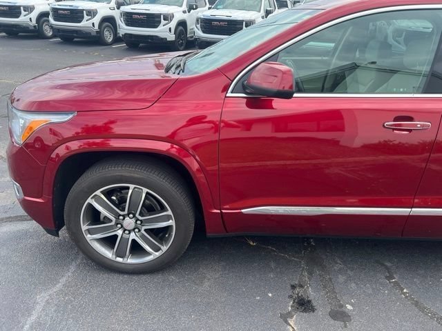 Certified 2019 GMC Acadia Denali w/ Technology Package FWD image 8