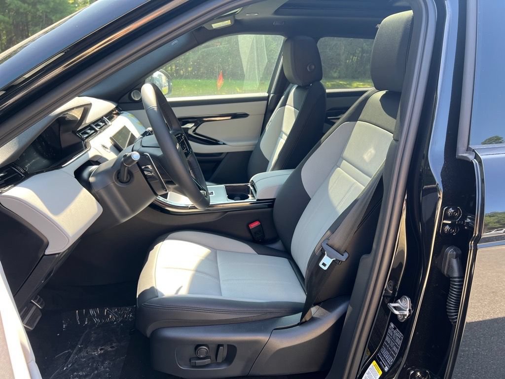 New 2026 Land Rover Range Rover Evoque Dynamic SE AWD/4WD image 13