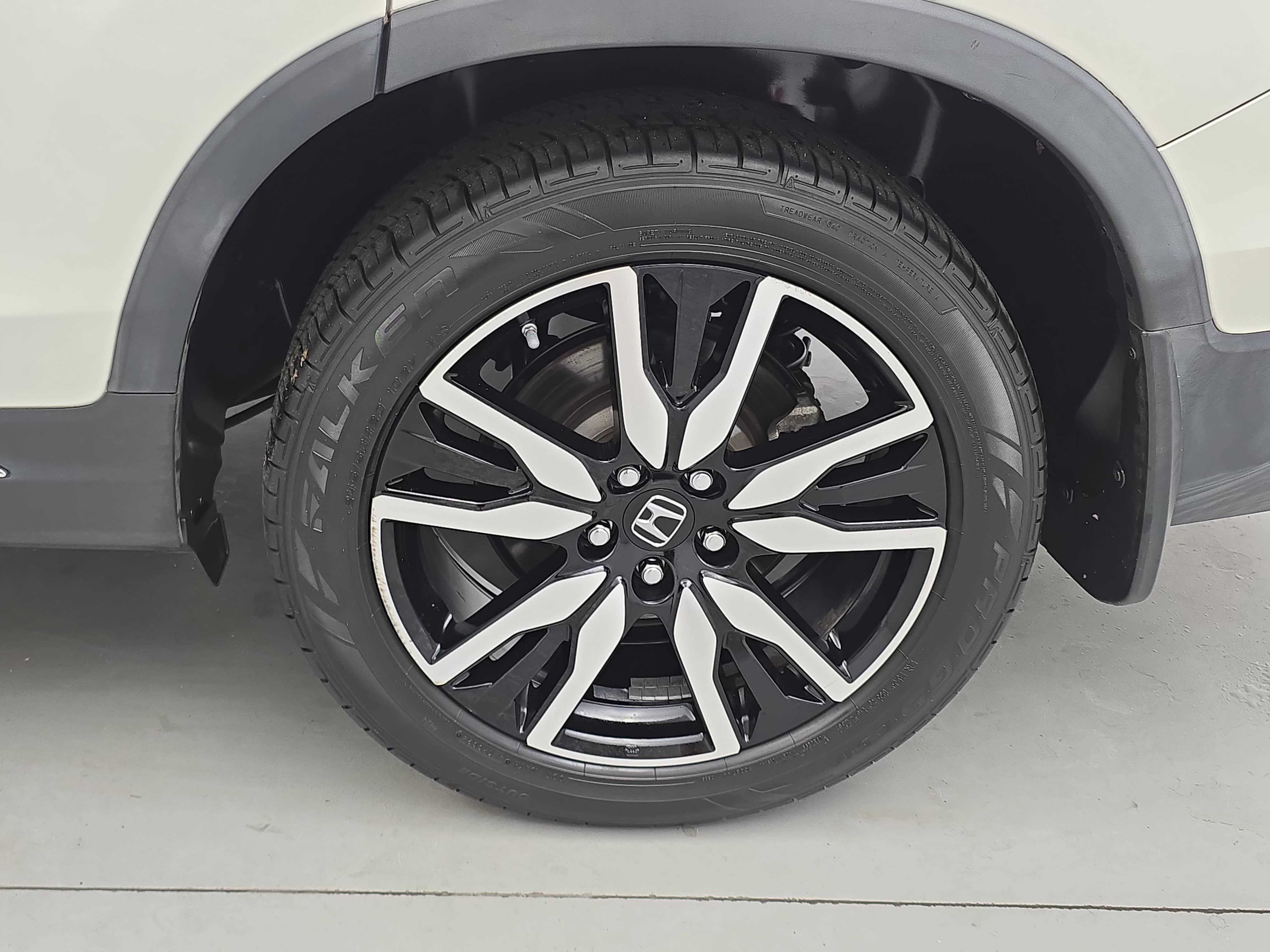 Used 2019 Honda Pilot Touring image 35