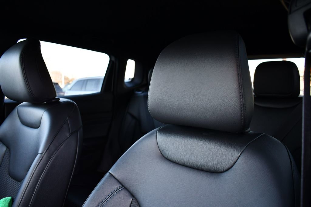 New 2026 Jeep Compass Latitude image 12
