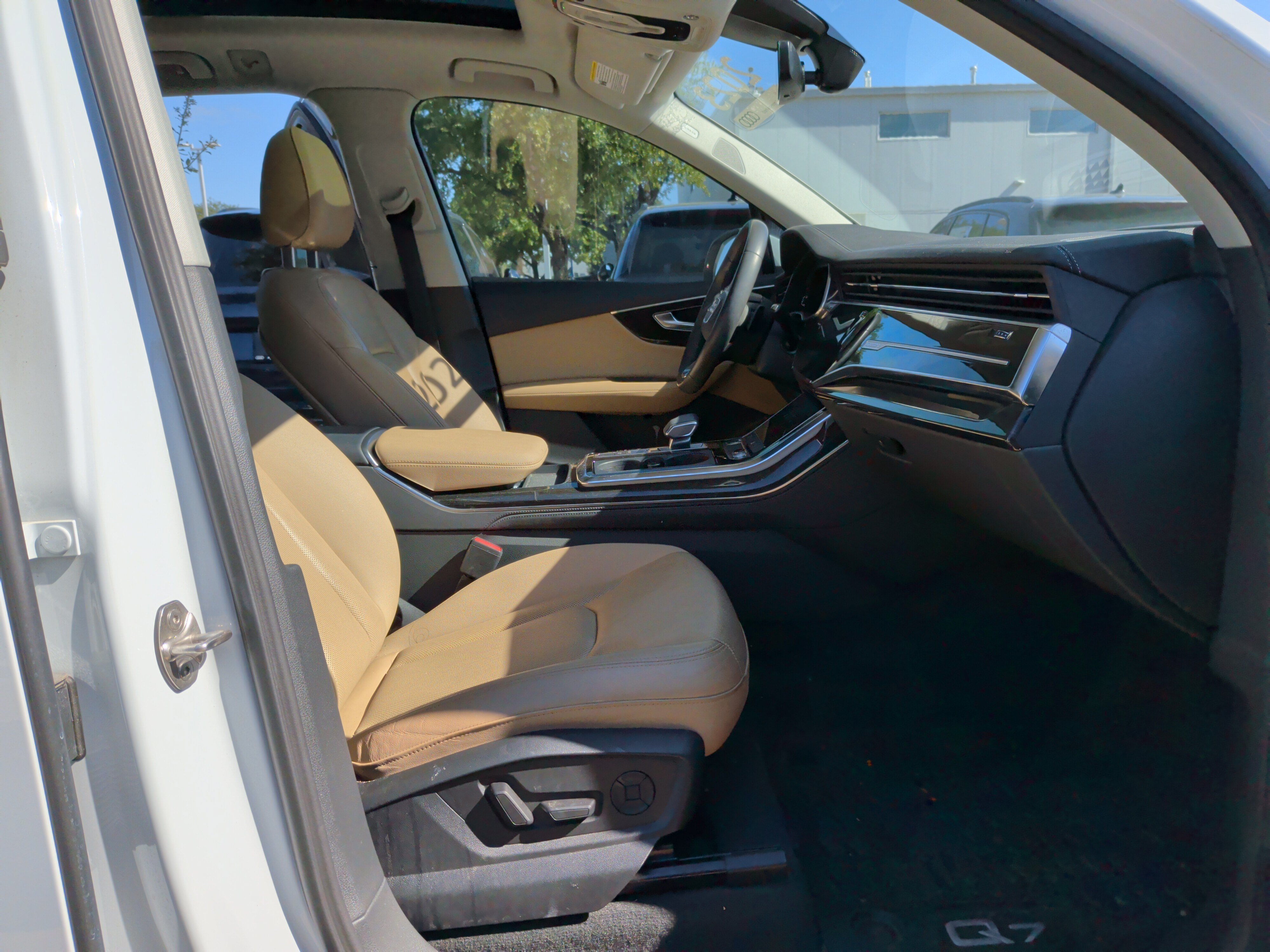 Used 2023 Audi Q7 2.0T Premium Plus w/ Premium Plus Package AWD/4WD image 34