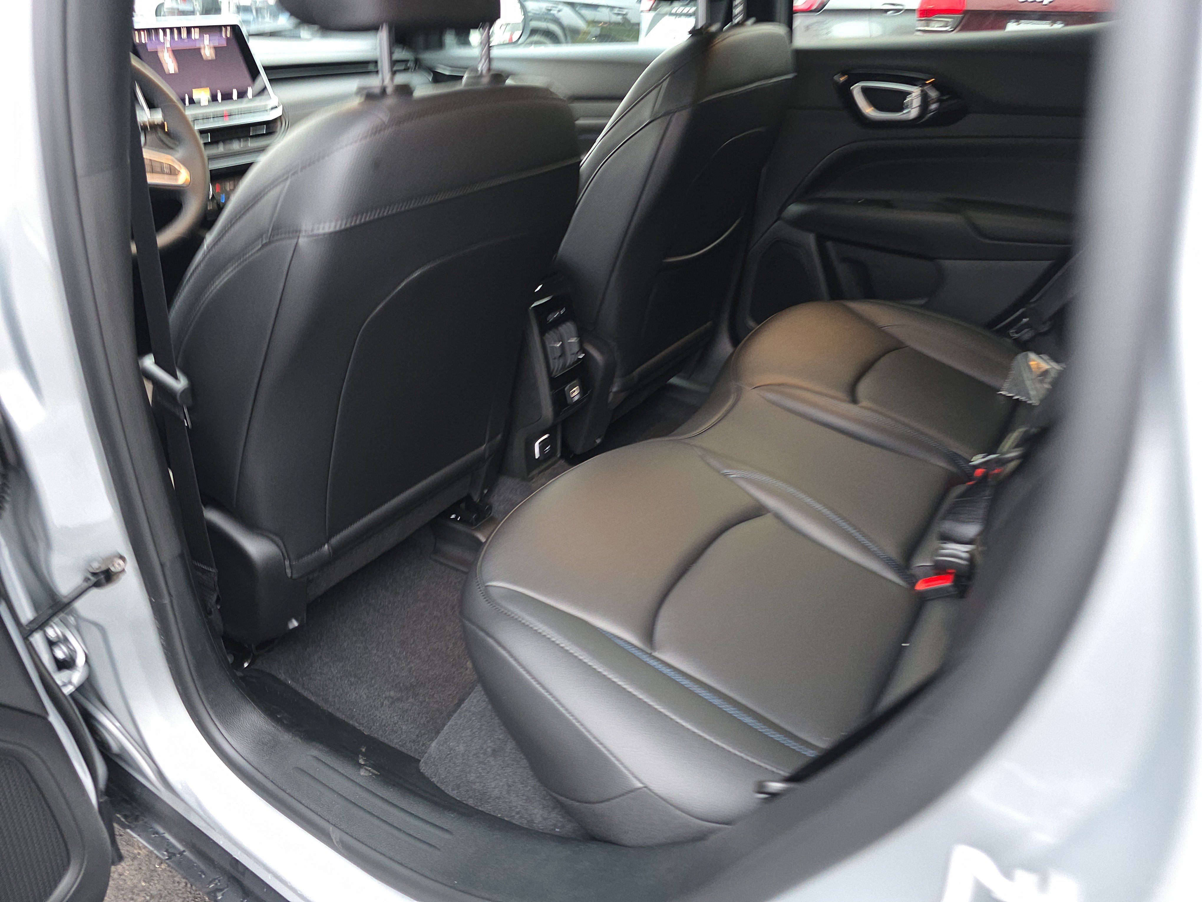 New 2026 Jeep Compass Limited image 15