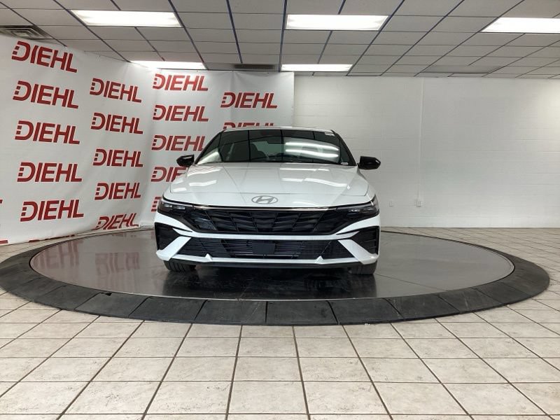 New 2026 Hyundai Elantra SEL Sport Premium w/ Cargo Package FWD image 2