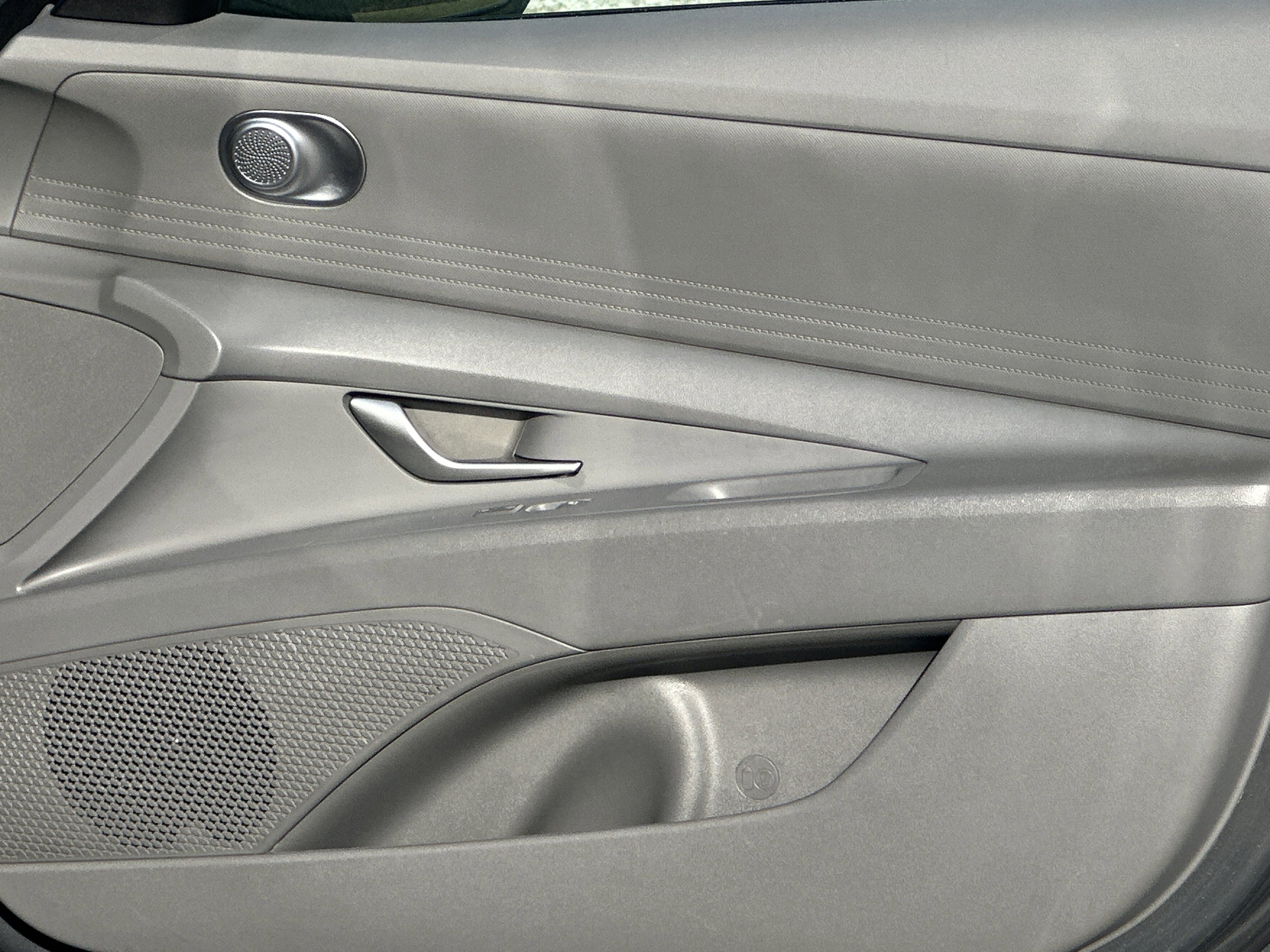 Used 2024 Hyundai Elantra SEL image 14