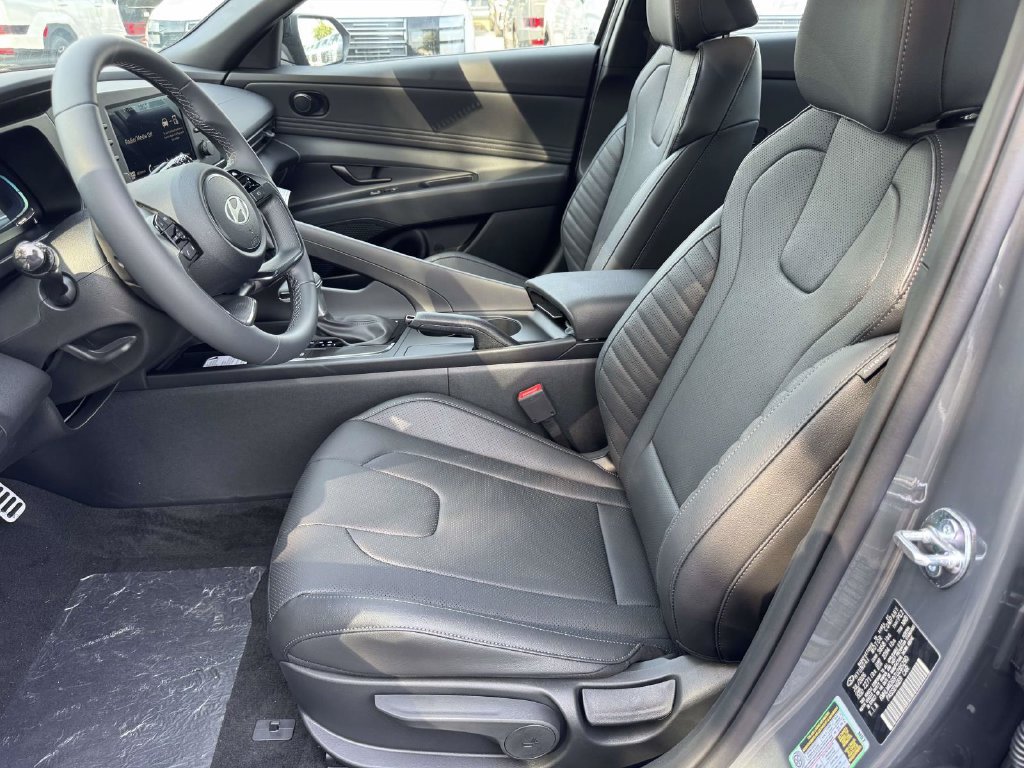 New 2026 Hyundai Elantra SEL Sport FWD image 14