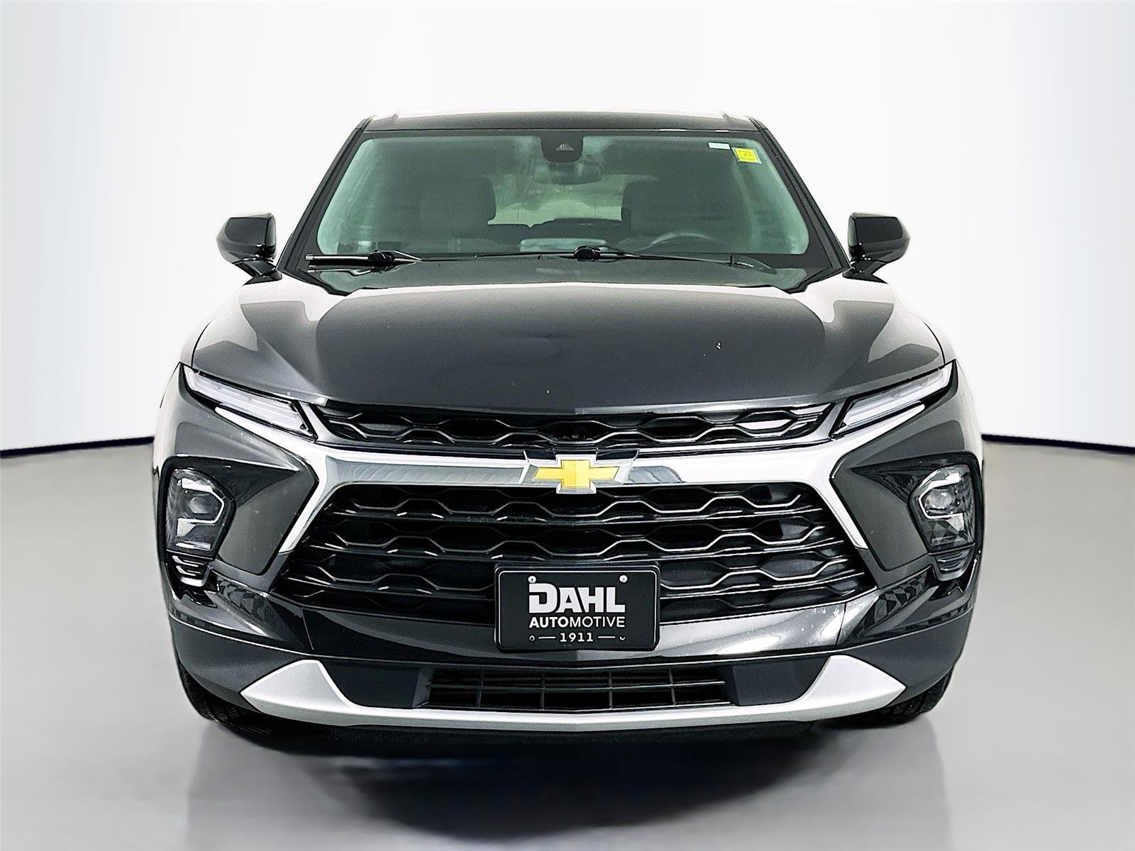 Used 2025 Chevrolet Blazer LT image 2
