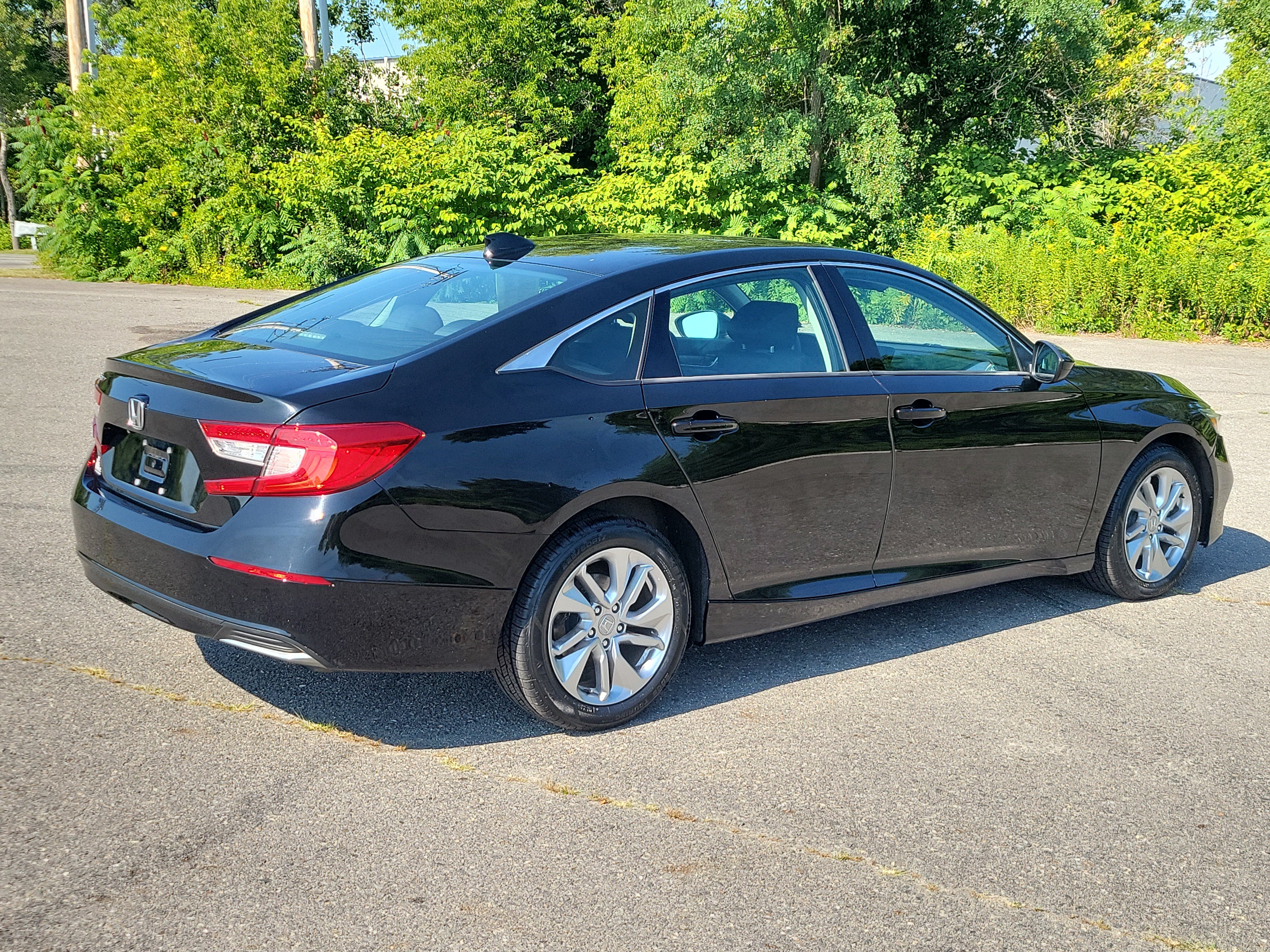 Used 2019 Honda Accord LX image 5