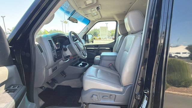 Used 2018 Nissan NV 3500 SL RWD image 26