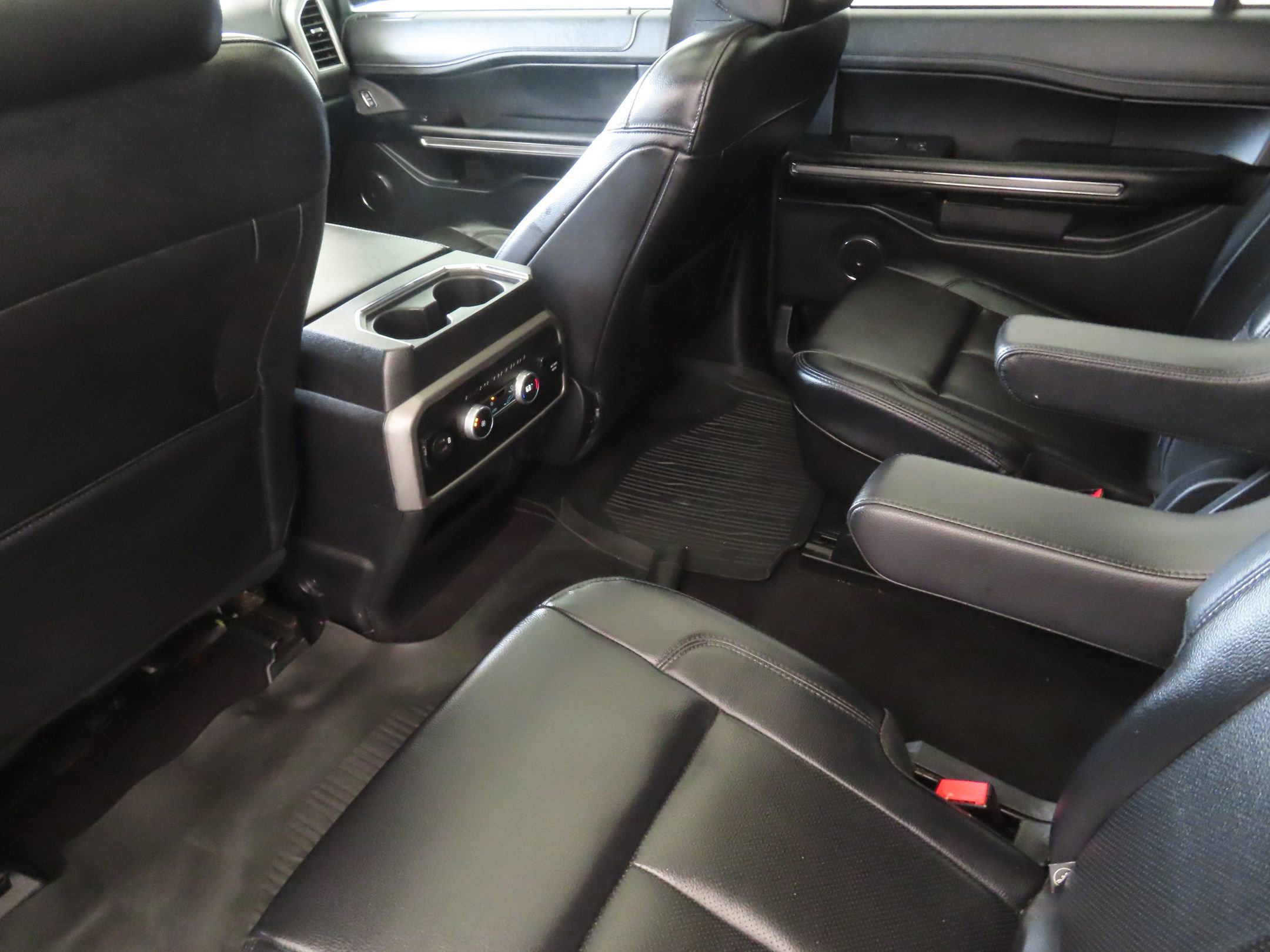 Used 2021 Ford Expedition Max XLT RWD image 25