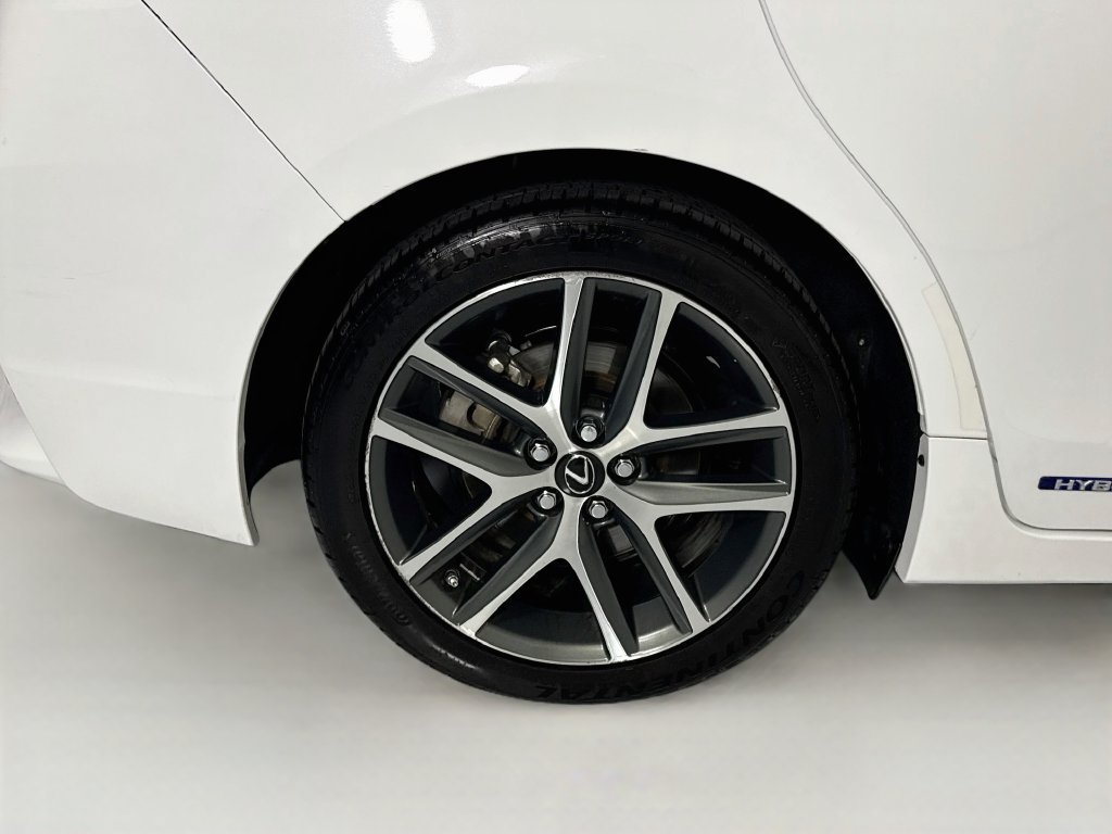 Used 2017 Lexus CT 200h w/ Navigation System Package FWD image 33